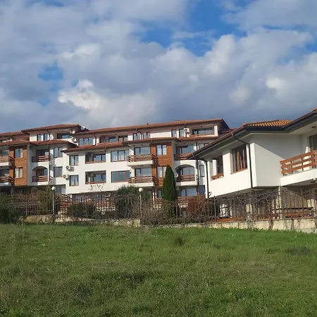 Hills View Апартаменти *