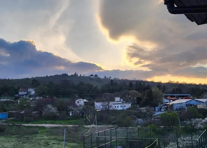 Hills View Apartment *