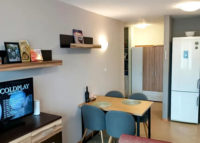 Hills View Apartment