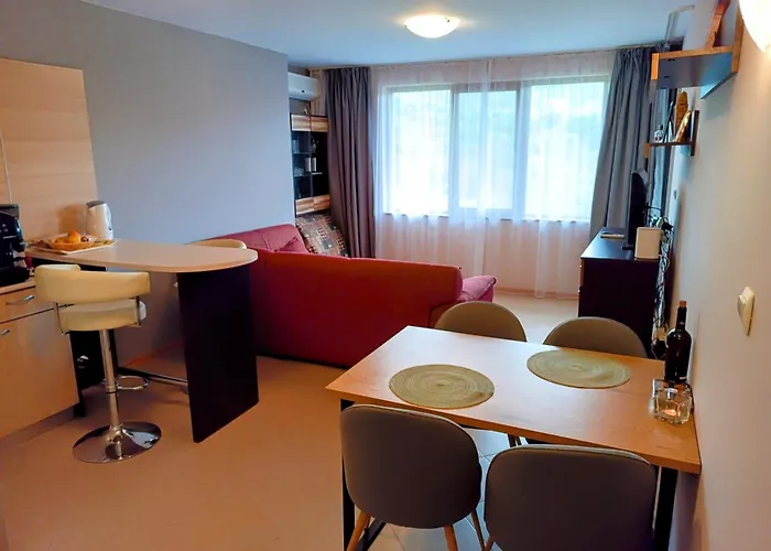 Hills View Apartment *