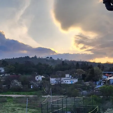 Hills View Апартаменты *